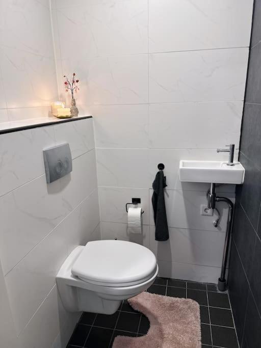 Wellness Studio Tiel Met Sauna En Jacuzzi Bagian luar foto